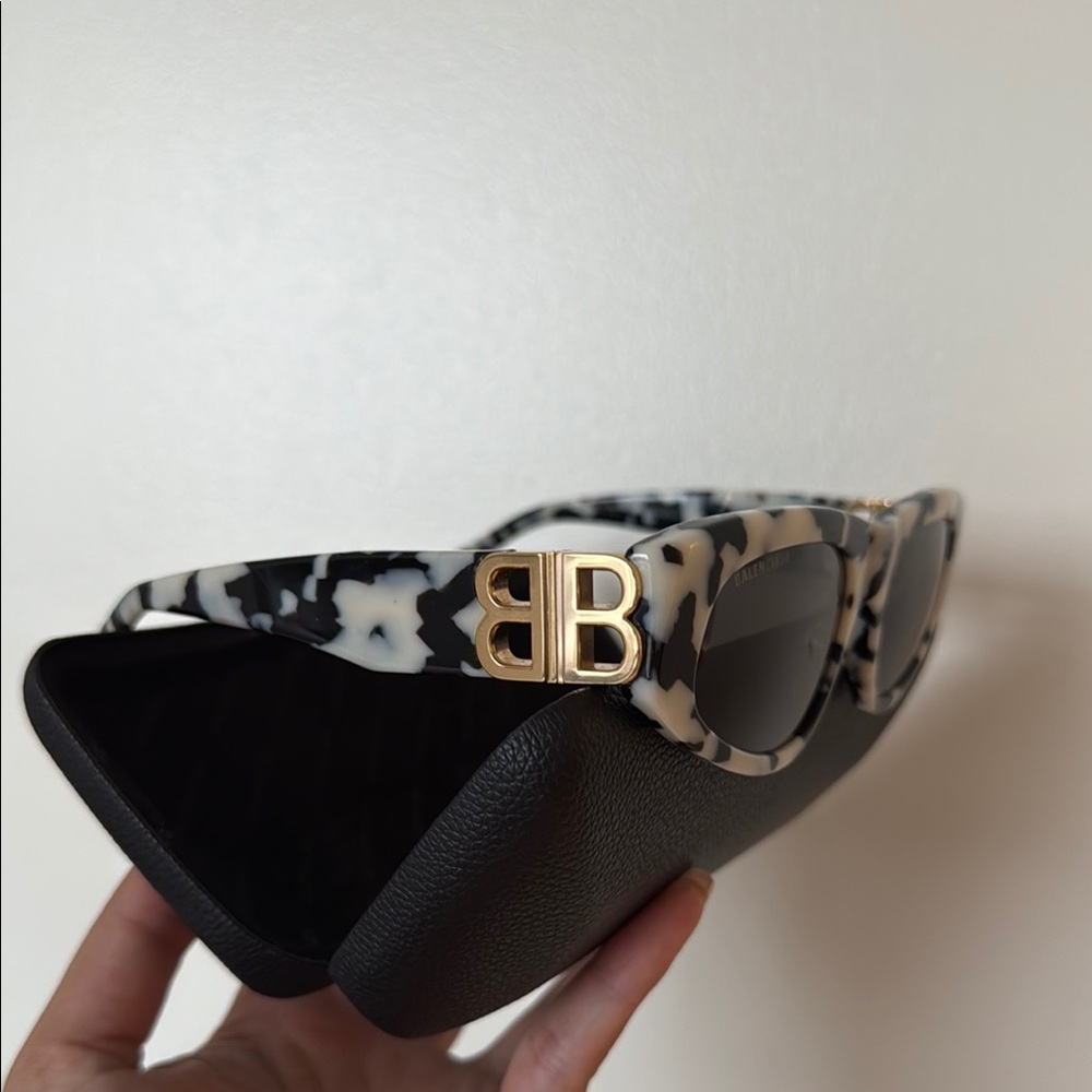BB Black & White Tortoiseshell Acetate Cat-Eye Sunglasses